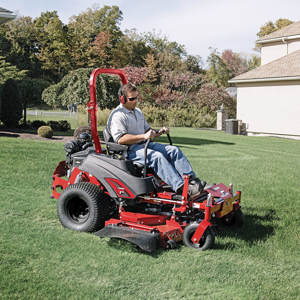 IS 700 Zero Turn Mower