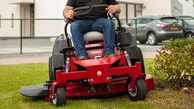 400S Zero Turn Mower