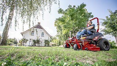 ISX 800 nulla fordulókörös fűnyíró traktor