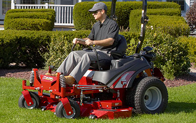 Zero Turn vs. Walk Behind Mower: Best Mower for You | Ferris Zero Turn vs. Walk Behind Mower: Best Mower for You | Ferris