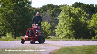 Ferris FB1000 Hurricane™ Stand-On Commercial Blower | Ferris Commercial Mowers