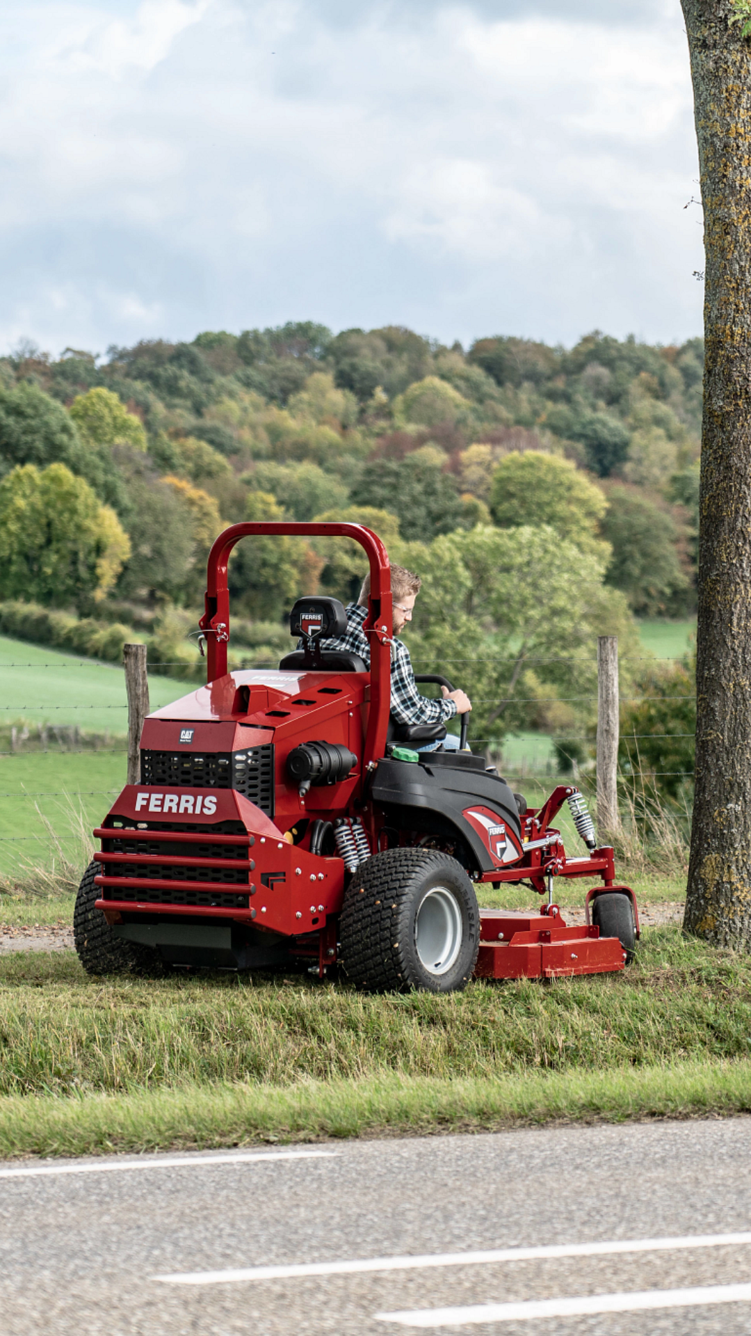 Ferris_HVO100_Mower_Portrait
