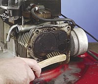Removing Carbon Build Up Removing Carbon Build Up by Briggs and Stratton
